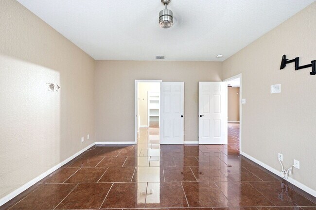 Building Photo - House in a Gated community with SOLAR PANELS!