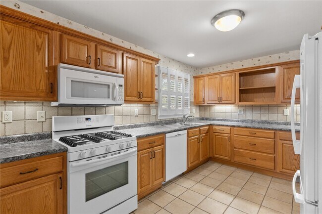 Building Photo - 4685 Colima Ct