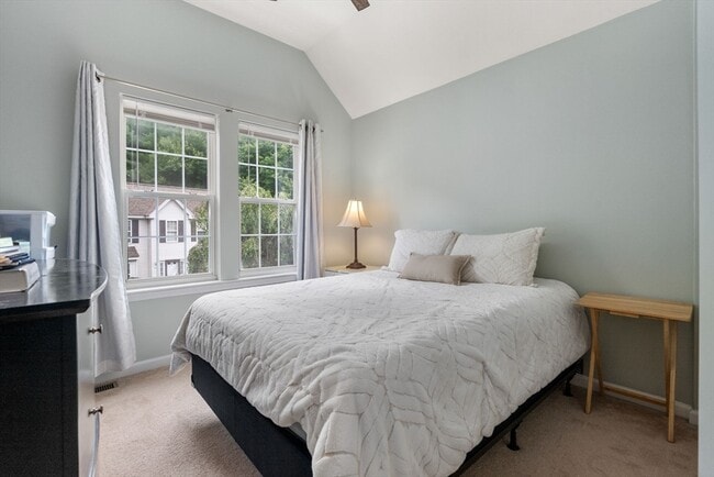 Building Photo - 25 Magnolia Ln