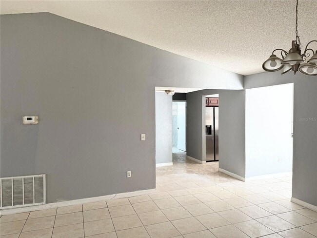 Building Photo - 3402 Bretwood Dr