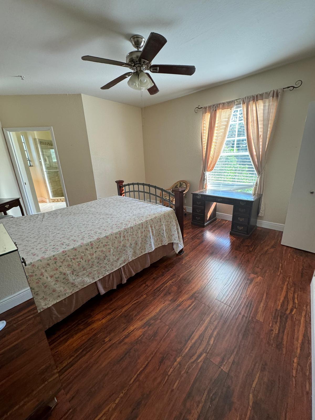 Master bedroom - 114 Vista Verdi Cir