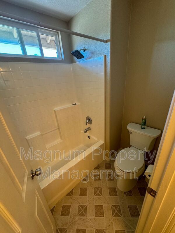 Building Photo - 31486 Pennant Ct