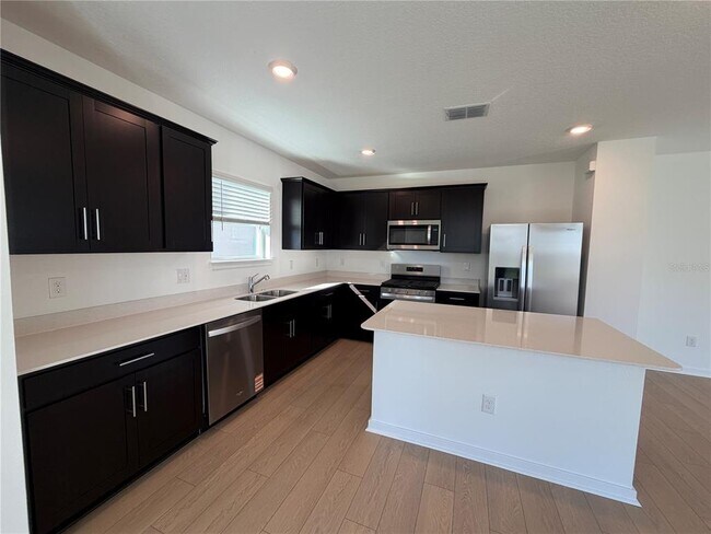 Building Photo - 33424 Binding Ties Ln