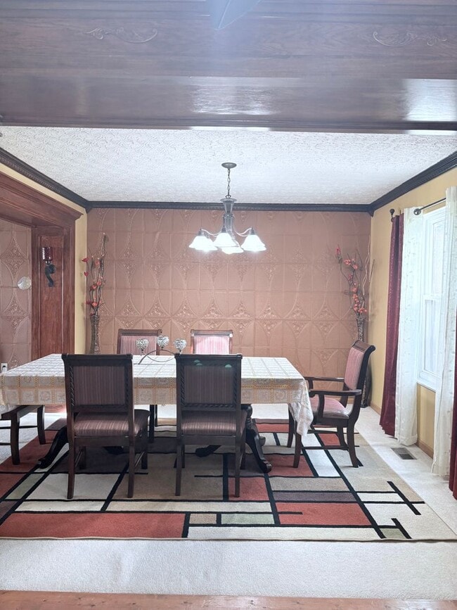 Building Photo - Furnished 4BR 2 BA Home w/ Covered Patio in Groveport!