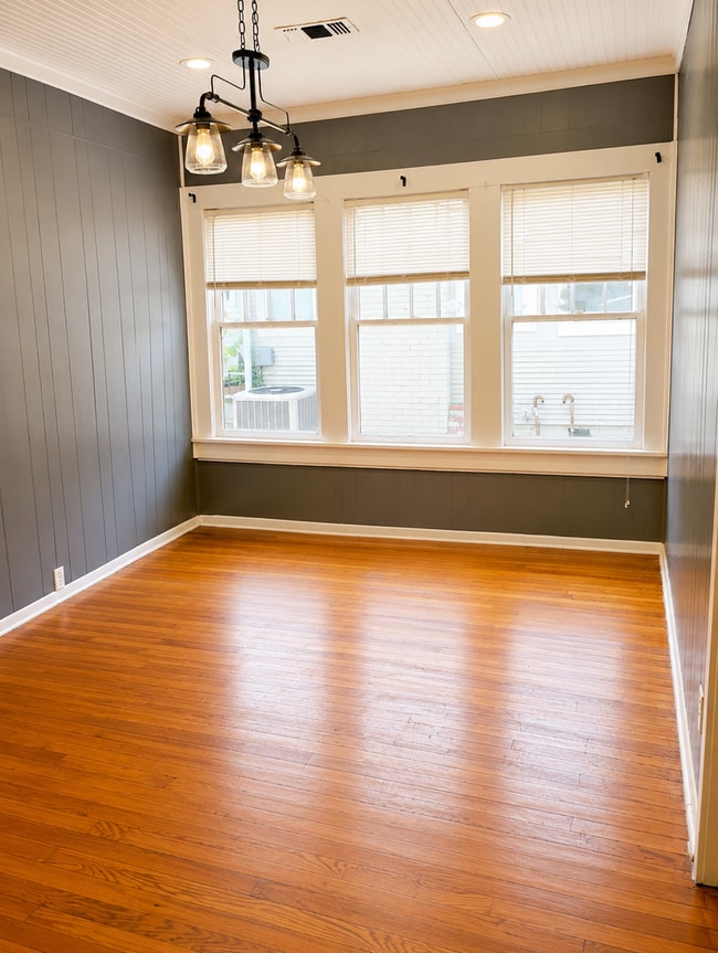Building Photo - Convenient Ardmore Location