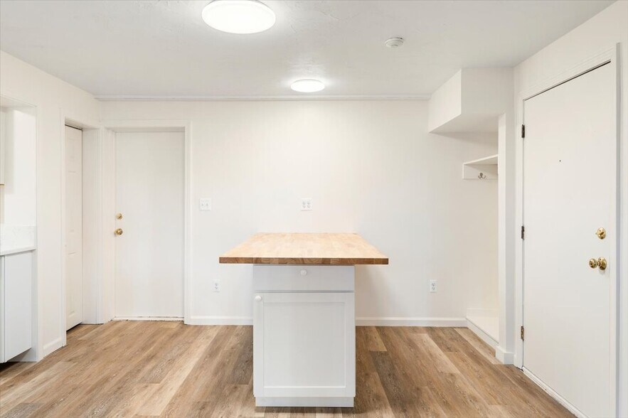 Building Photo - 1 Drummer Rd