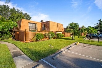 Building Photo - 1703 Park Meadows Dr