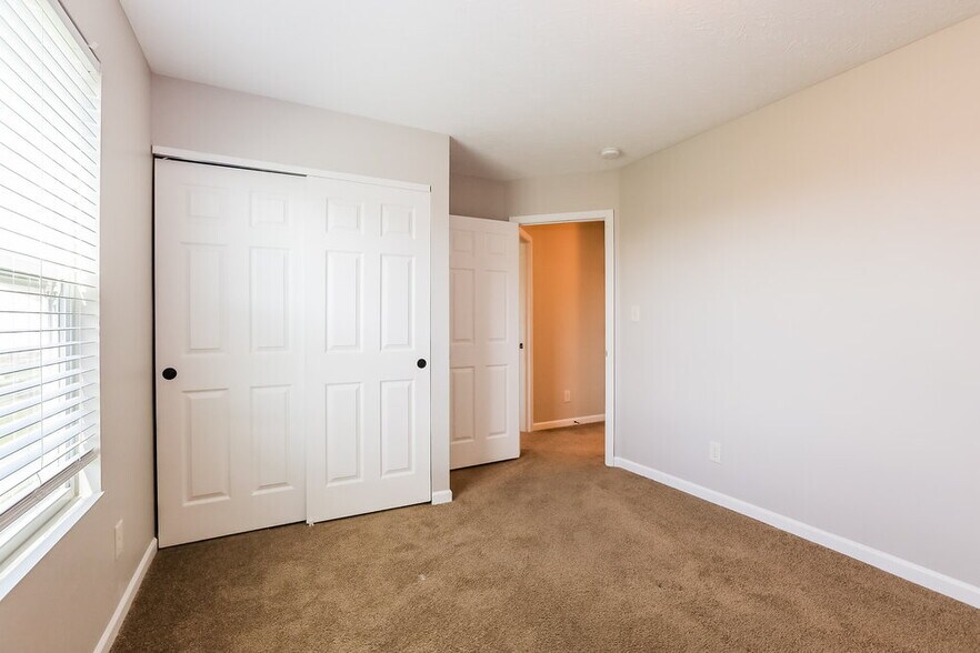 Building Photo - 2294 McGregor Dr