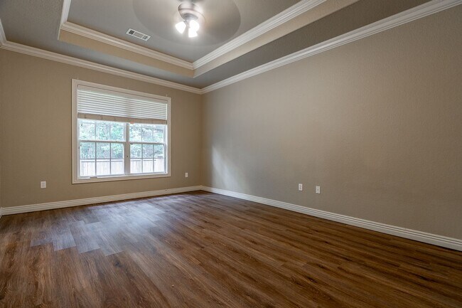 Building Photo - Pierremont 485-487