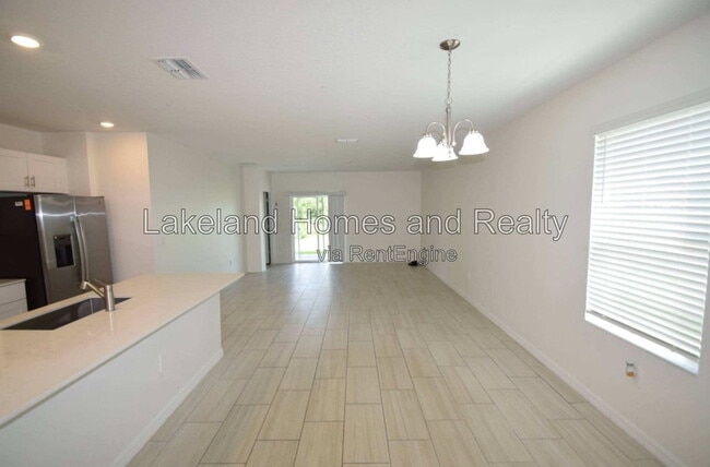Building Photo - 4060 Radiant Mountain Dr