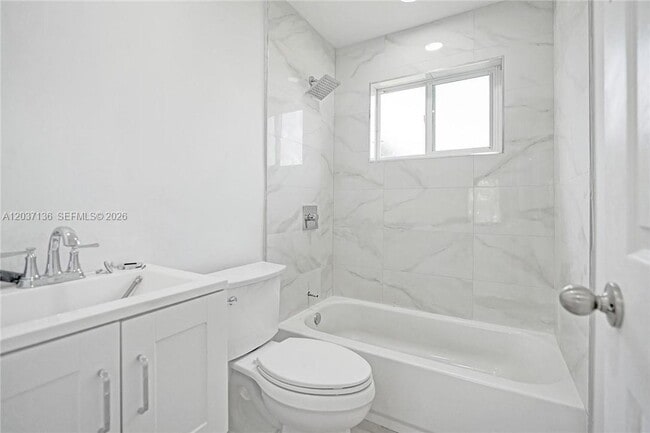 Building Photo - 5701 SW 37th St