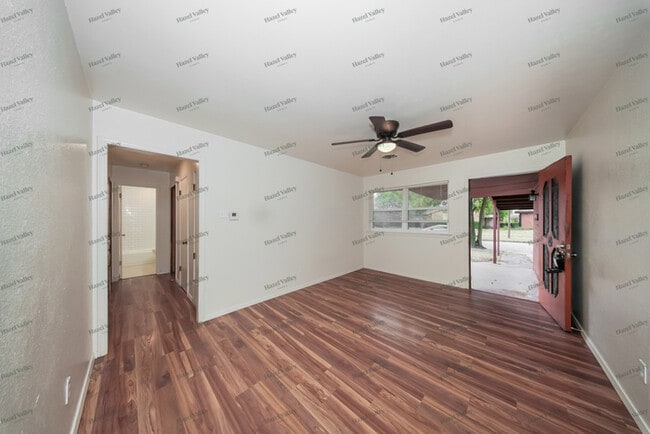 Building Photo - 3101 Dentwood Terrace