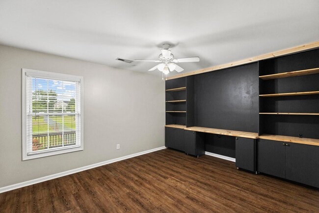 Building Photo - Swansboro Home for Rent!