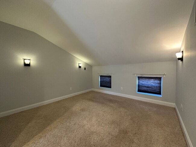 Building Photo - Charming 3 Bedroom/2.5 Bathroom Townhome in Fells Point, Baltimore, MD!
