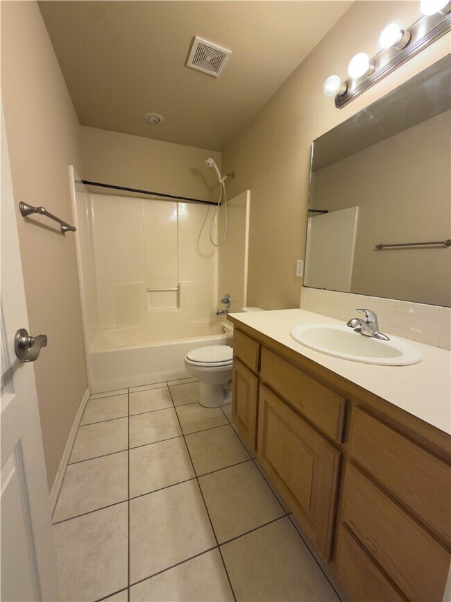 Building Photo - 3706 SW Hansom Loop