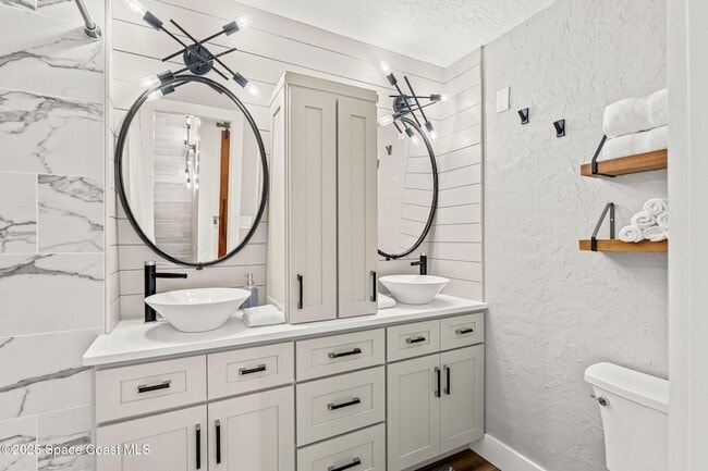 Building Photo - 1428 Rose Ct