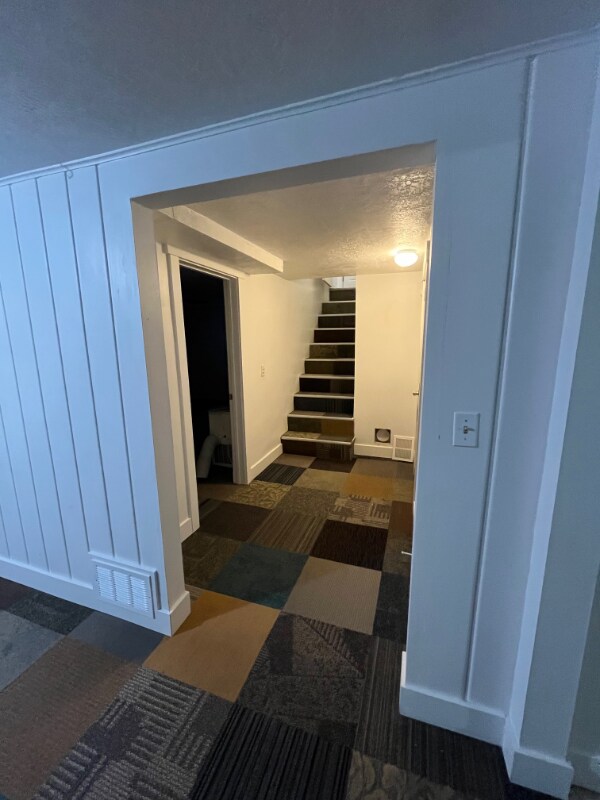 Building Photo - 534 S Main St