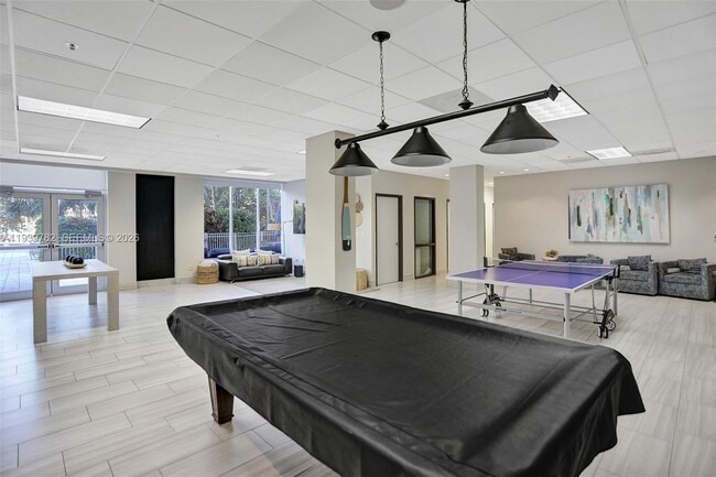 Building Photo - 19390 Collins Ave