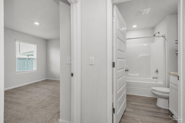 Building Photo - 5280 Peach Dr