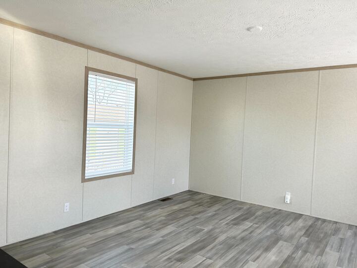 Building Photo - 29773 W Deerfield Ct