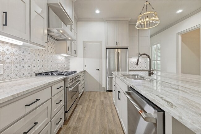 Building Photo - 6030 Steamboat Dr