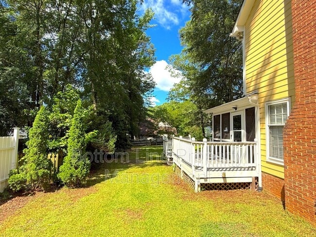 Building Photo - 2321 Heathershire Ln