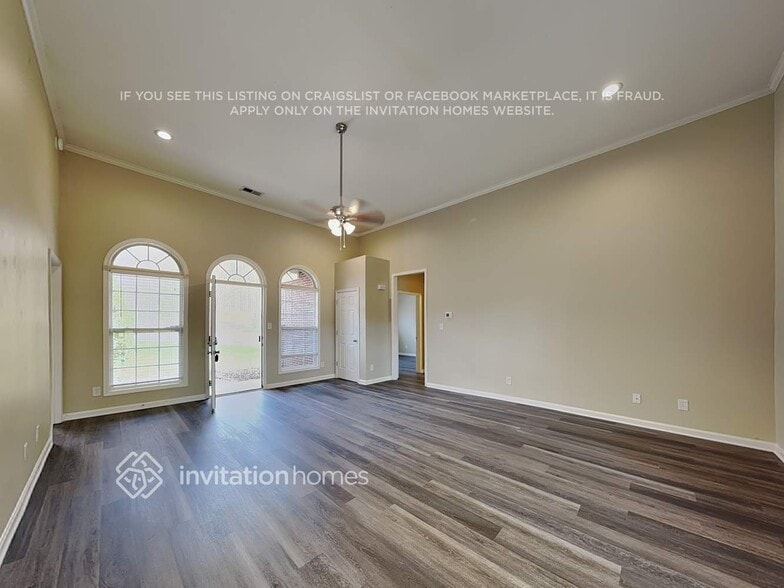 Building Photo - 15020 Woodstar Rd