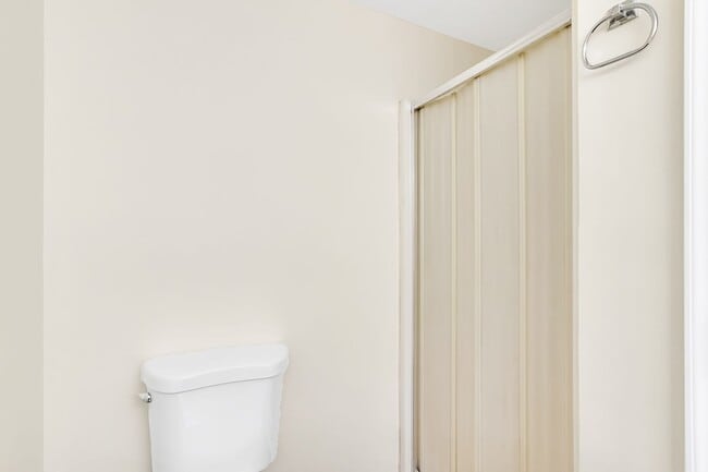 Building Photo - Charming First Floor Condo Available for Rent