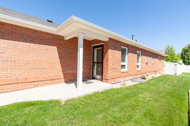 Building Photo - 414 Appletree Lane - 1
