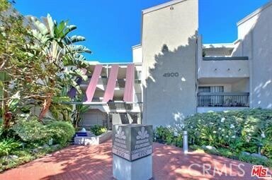 Building Photo - 4900 Overland Ave