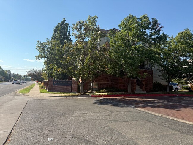 Building Photo - $O DEPOSIT OPTION. SPACIOUS 3-BEDROOM TOWNHOUSE IN KENSINGTON TOWNHOMES