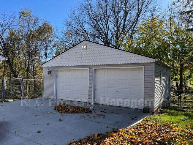 Building Photo - 3307 Gleaves Ct