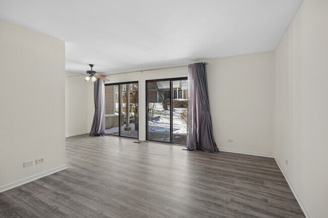 Building Photo - 402 Sandalwood Ln