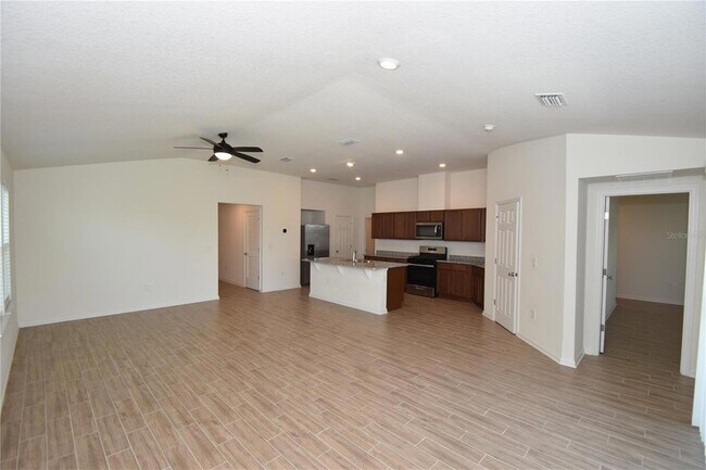 Building Photo - 32 Windsor Ter