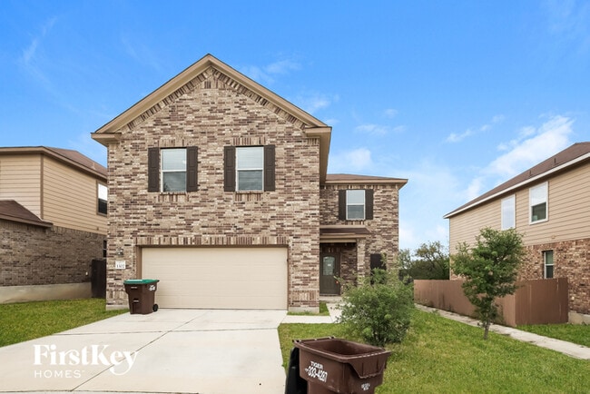 Primary Photo - 1302 Hawk Ct