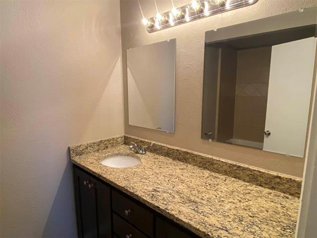 Building Photo - 319 SE 3rd St