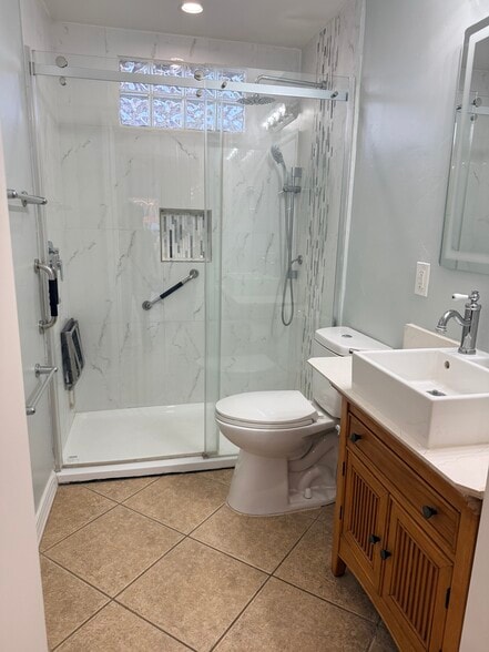 Bathroom 2 - 402 E 1st St