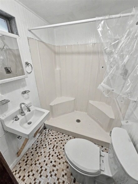 Building Photo - 1302 Westward Ave