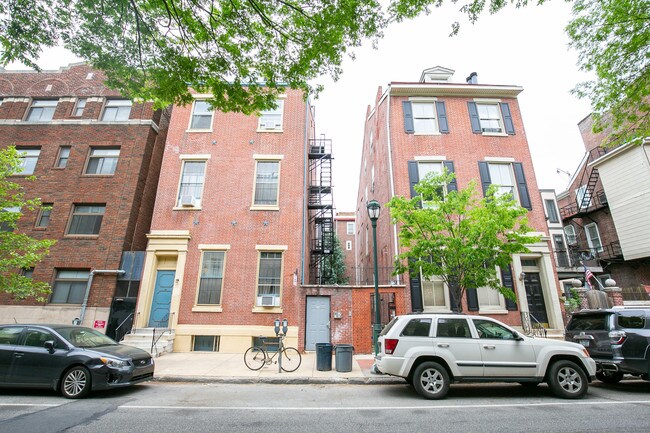 Building Photo - 927 Pine St