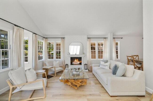 Building Photo - Experience Coastal Living at Its Finest in...