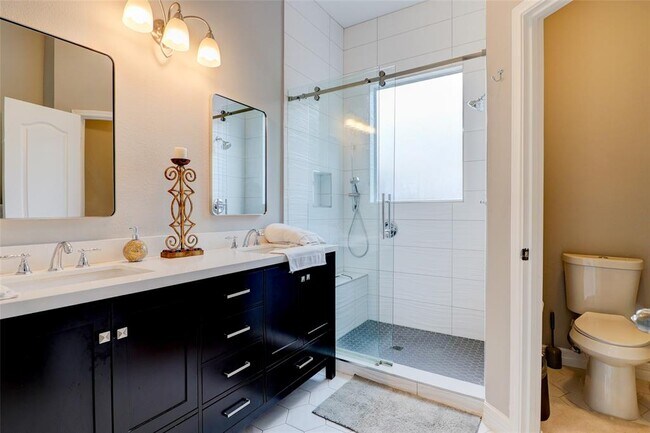 Building Photo - 5339 Canyon Hollow Dr