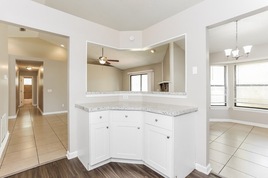 Building Photo - 7125 Star Rush Dr