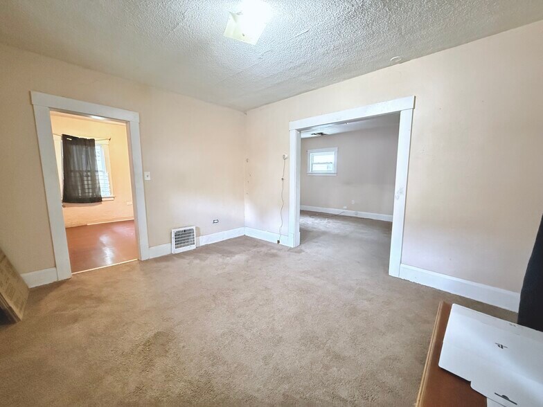 Building Photo - 2747 Rush Blvd