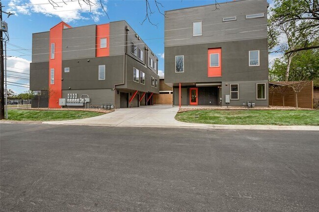 Building Photo - 700 Denson Dr
