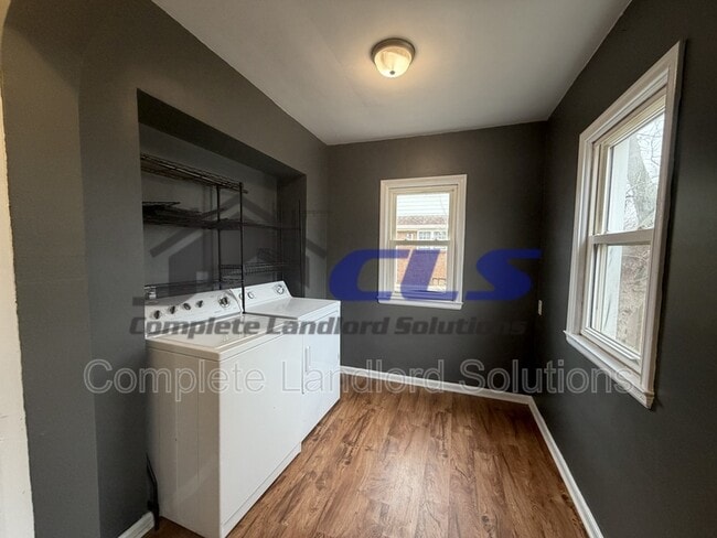 Building Photo - 2116 Poplar St