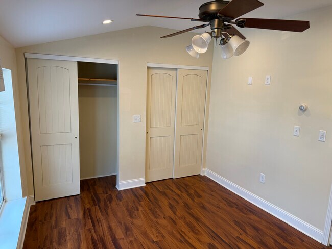 Building Photo - 1665 Central Ave