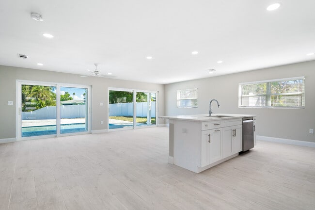 Building Photo - 4107 Miller Dr