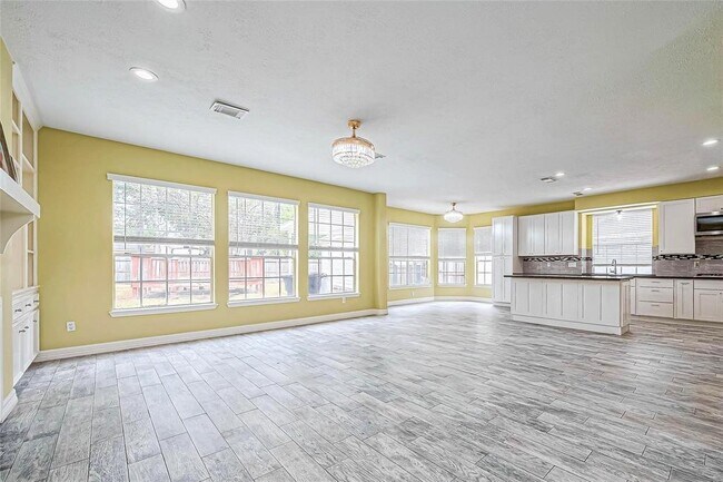 Building Photo - 318 N Cypress Estates Cir