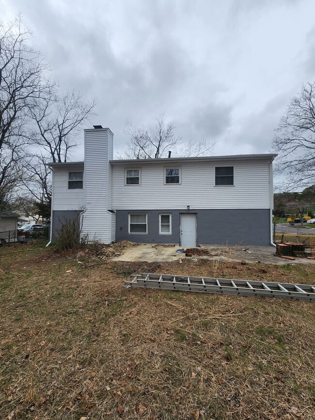Building Photo - A Spacious 4 bedroom house for Rent !!!