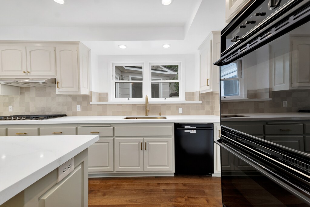 Building Photo - 4722 Forman Ave